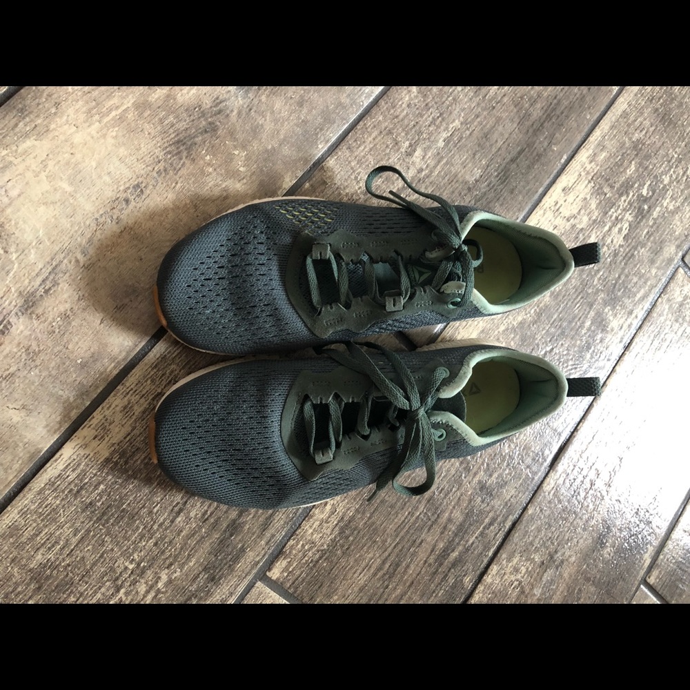 Reebok Flexagon shoes